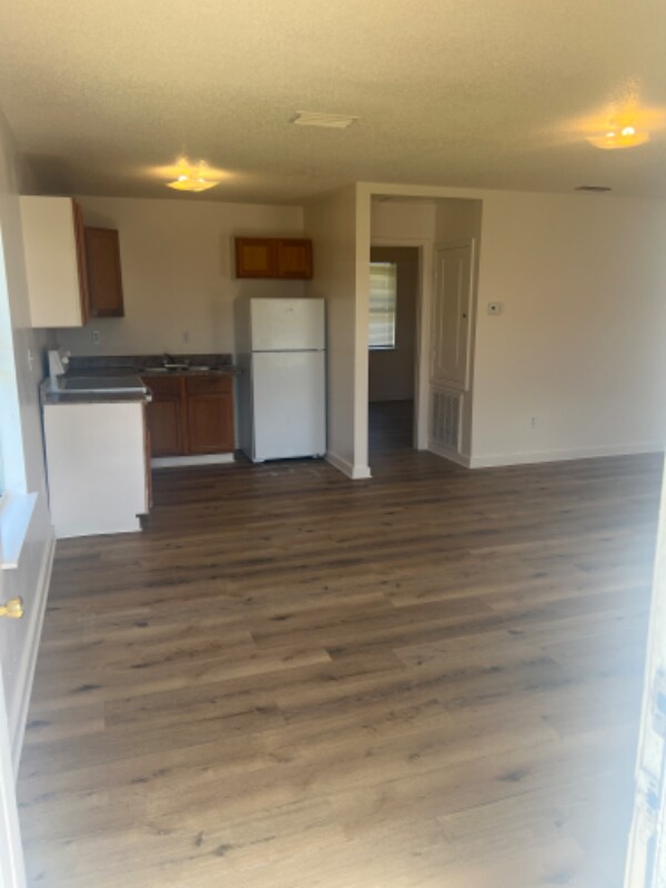 Photo - 19490 Magnolia St