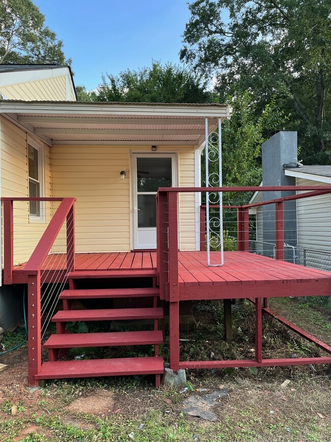 Photo - 355 Hicks Dr SE