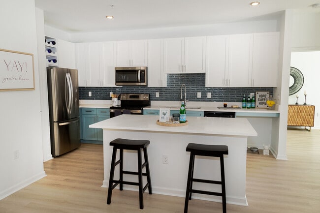Longshore Commons