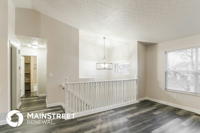 Photo - 2233 Breeze Hill Dr