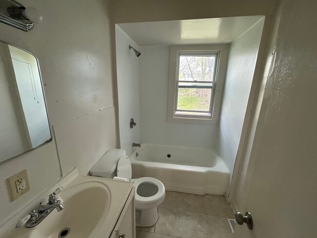 Photo - 1706 Massachusetts Ave