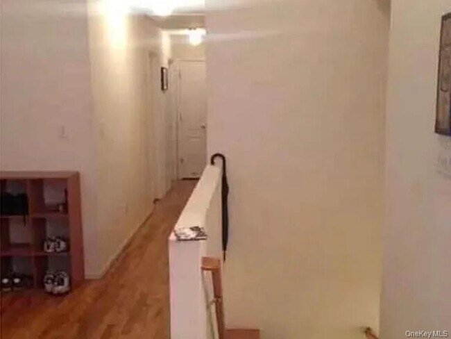 Photo - 457 Monroe Blvd Unit Upper