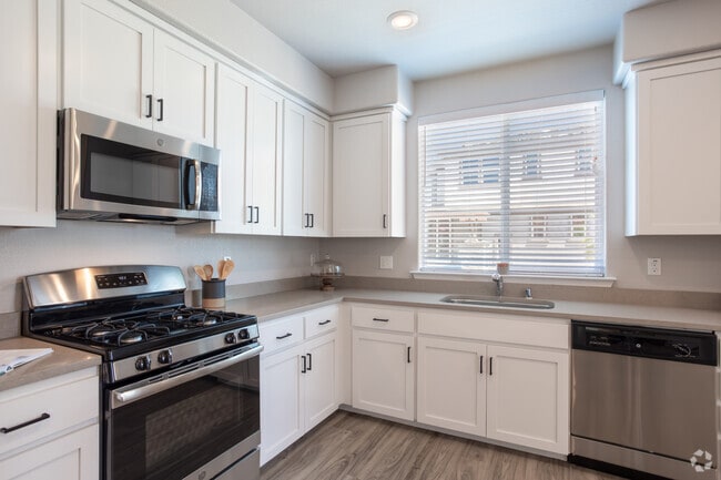 2BR, 2.5BA - Plan J