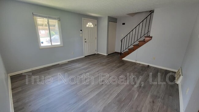 Photo - 1608 Smith Rd