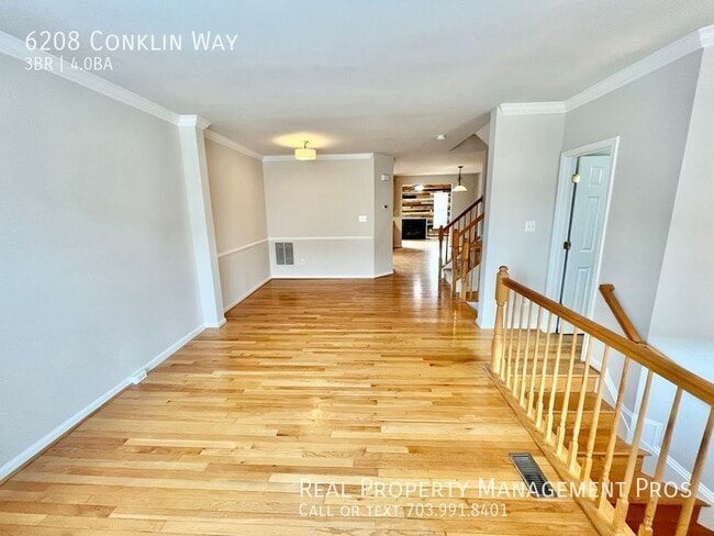 Photo - 6208 Conklin Way