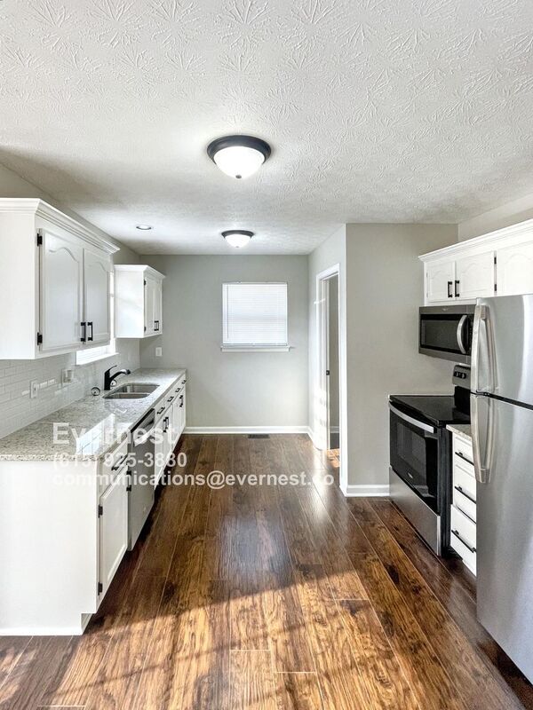 Photo - 636 Laramie Dr