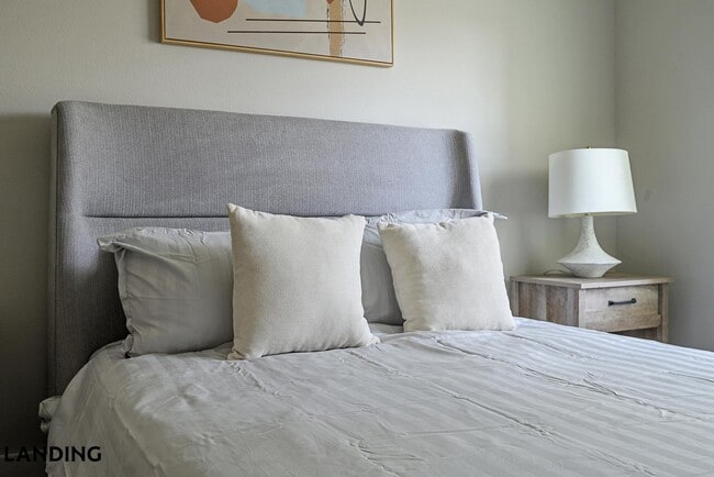 Photo - 3060 Southcreek Blvd Unit 7-211