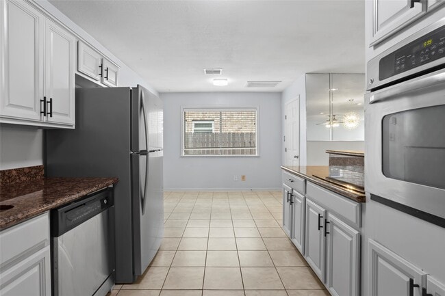 Photo - 16 Harbor Ln