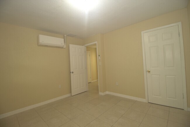 2238 Washington St NE Unidad B