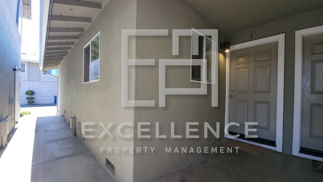 Photo - 117 Winslow Ct Unit 117 Winslow 1