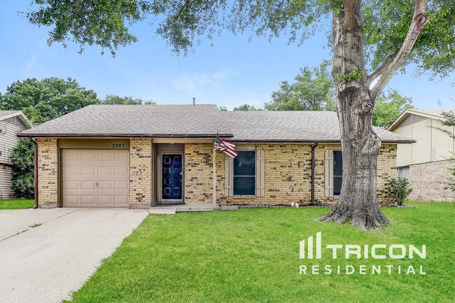 Building Photo - 2507 Arapaho Dr Rental