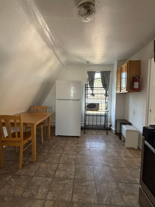 Photo - 115 Oraton St Unit 3