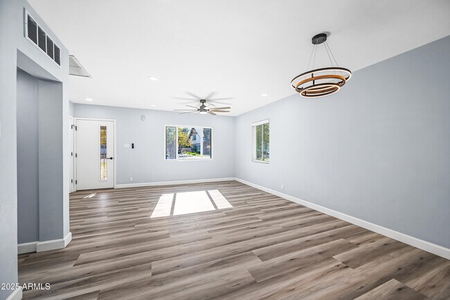 Photo - 1608 E Hudson Dr