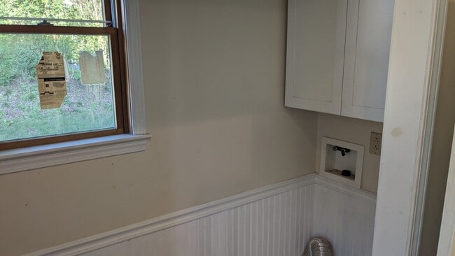 Photo - Updated 3br house!!