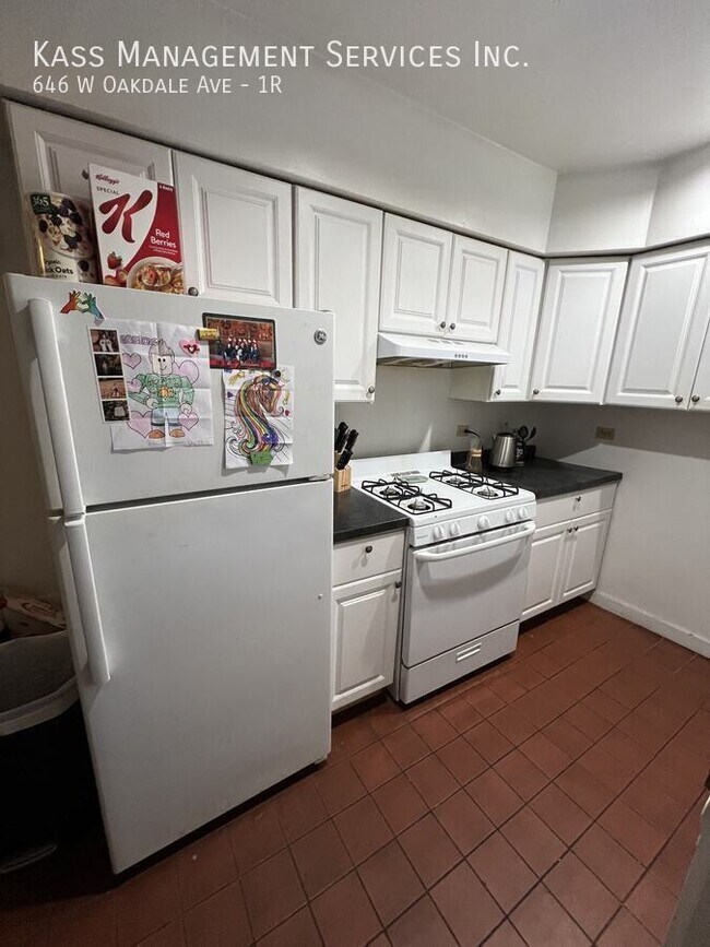 Photo - 646 W Oakdale Ave Unidad 1R