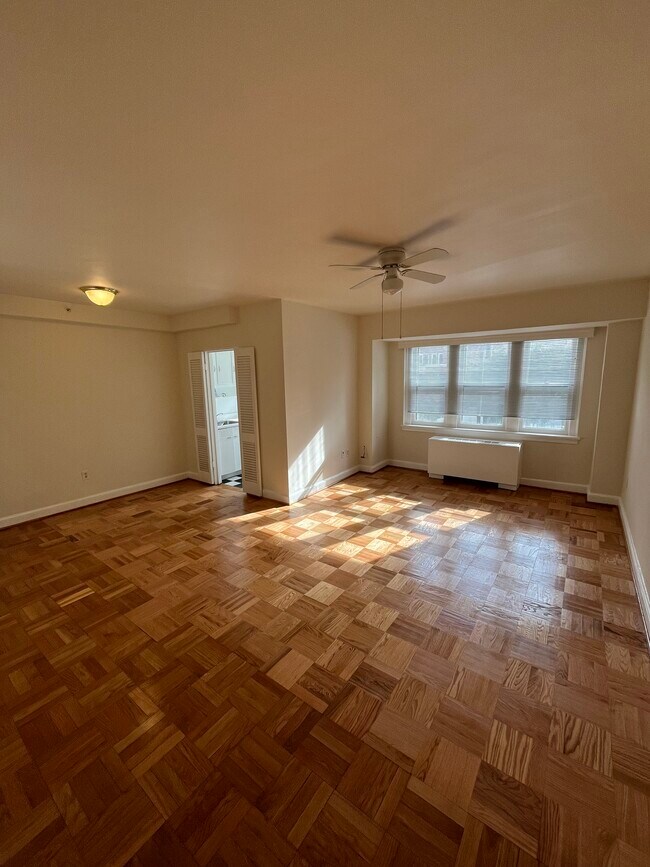 4801 Connecticut Avenue Apartments