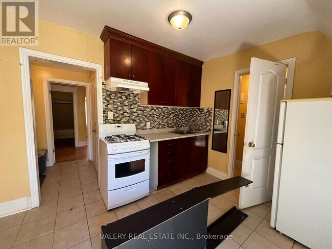 Photo - 1113 Davenport Rd Unit 2