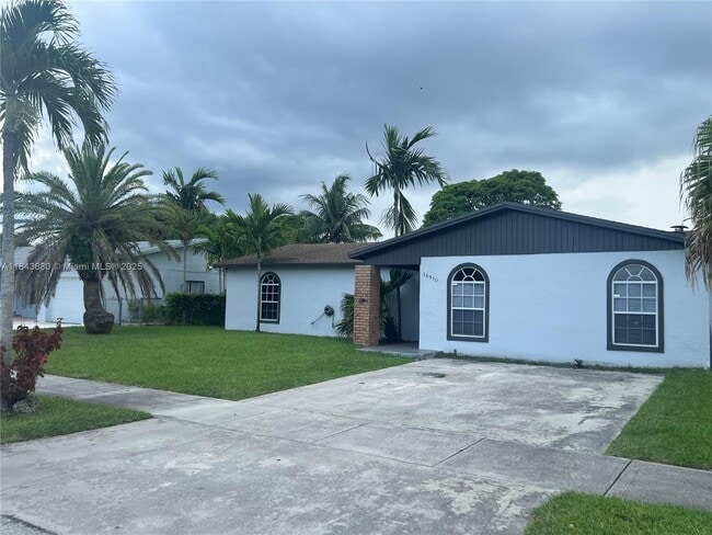 Photo - 16910 SW 109th Ave