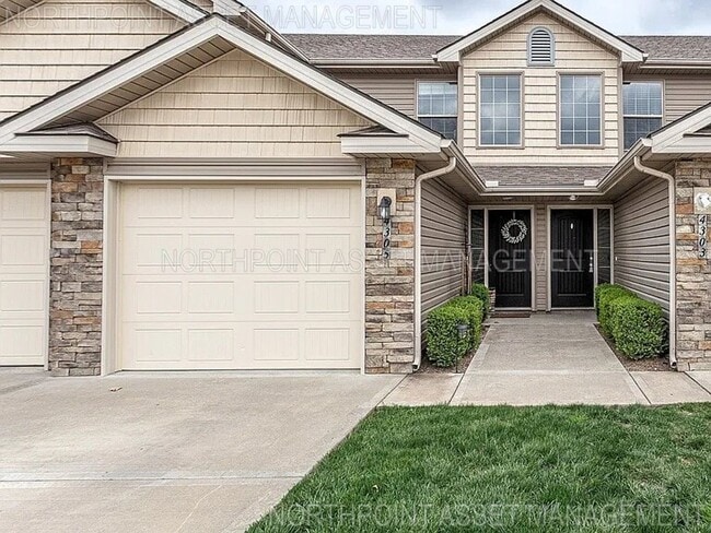 50% OFF 1st Month's Rent! - 50% OFF 1st Month's Rent!