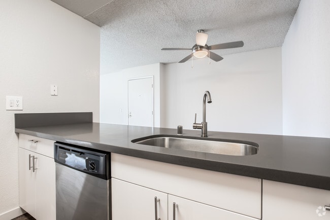 1HAB, 1BA - The Arbor - City Park