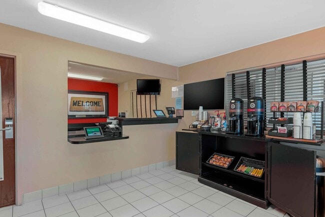 Photo - Furnished Studio-Sacramento - Arden Way