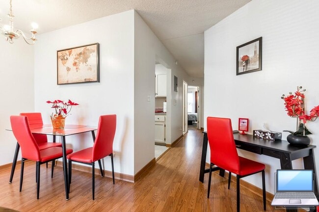 Photo - 136 W 117th St