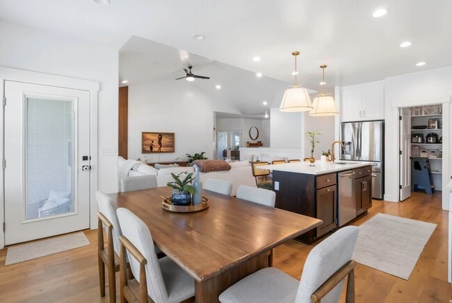 Photo - 3407 Pinyon Pk Ln