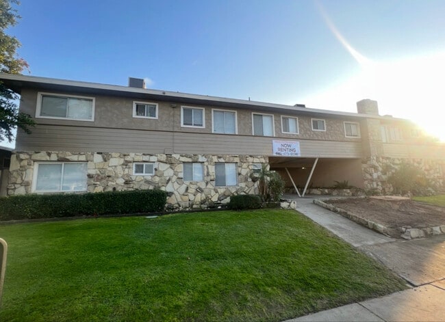 Photo - 2501 Bishop Dr Unidad 6