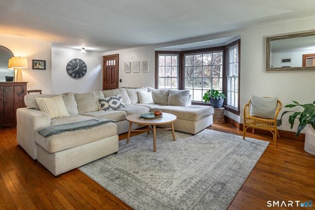 Photo - 255 Woodbury Rd