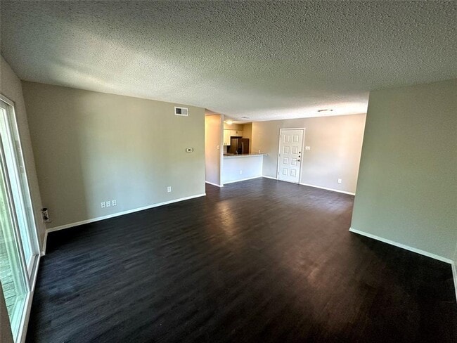 Photo - 5201 Evans Ave