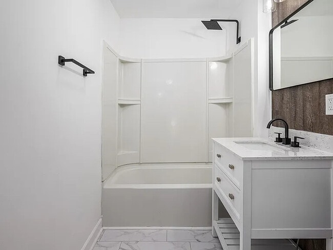 Photo - 1112 Hyman St