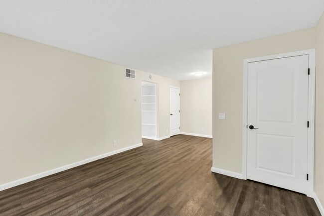 Photo - Great 2 Bedroom Condo in Gated Community