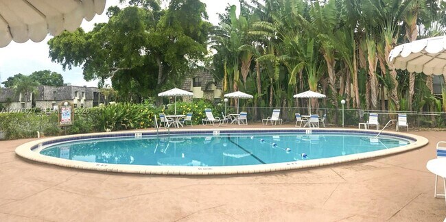3101 Oakland Shores Dr Unit H207