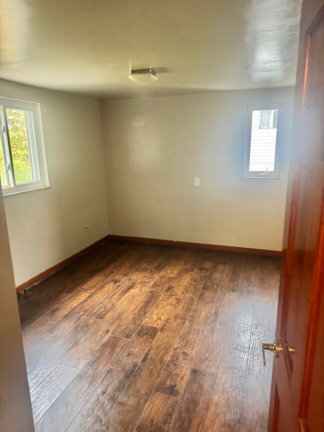 Photo - 350 Wylie Ave