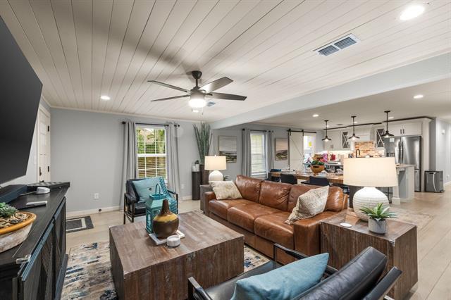 Photo - 408 E Liberty St