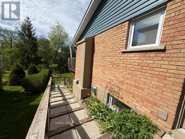 Photo - 441 Wellington Rd 18