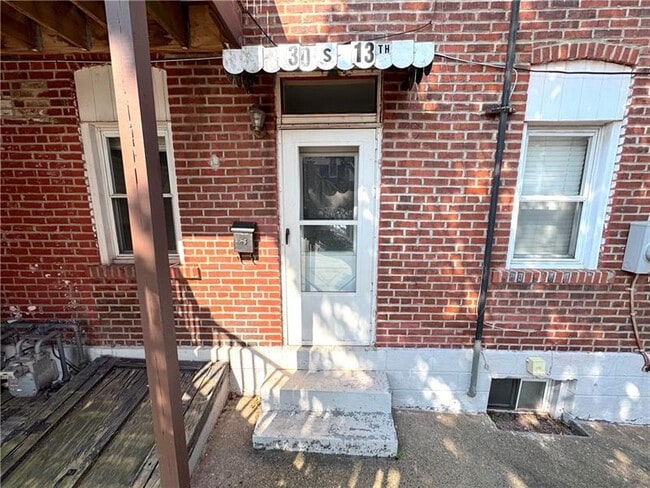 Building Photo - 30 S 13th St Rental
