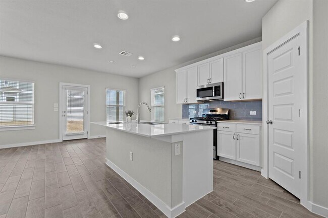 Photo - 228 Appleberry Ln