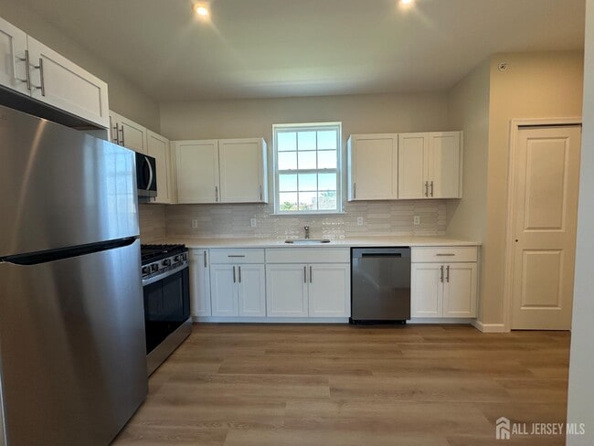 Photo - 88 Louis St Unidad 8