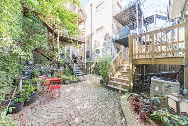 Photo - 1043 W Grace St Unit CH