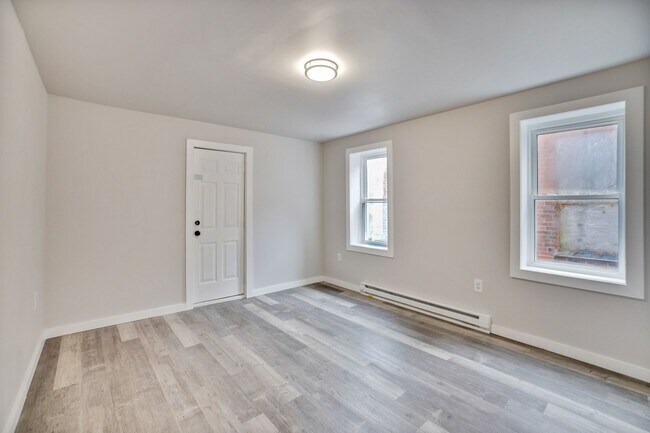 5536 Chester Ave Unit 2F