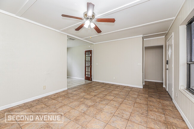 Photo - 2327 Looking Glass Ln