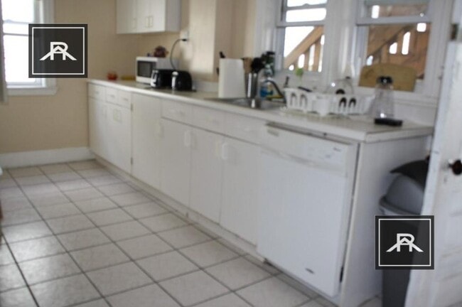 Photo - 4 bedroom in Brookline MA 02446 Unit 3 COPY