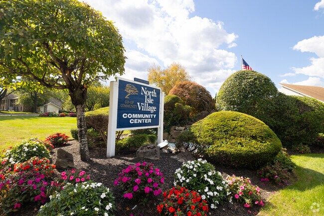 Photo - North Isle Village