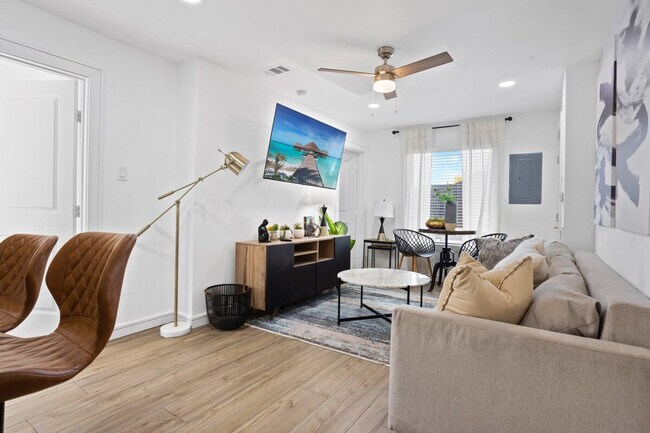 Photo - 2620 Arbor St Unidad FL2-ID1257716P