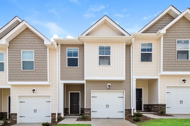 Building Photo - 5 Oak Rose Dr