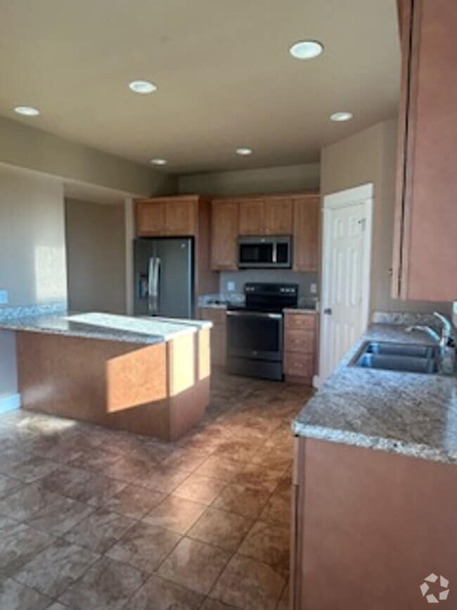 Building Photo - Rare Horse Property in Billings Heights – ... Rental