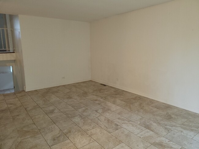 Photo - 208 Juniper Terrace
