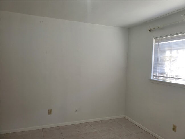 Photo - 15051 Woodforest Blvd