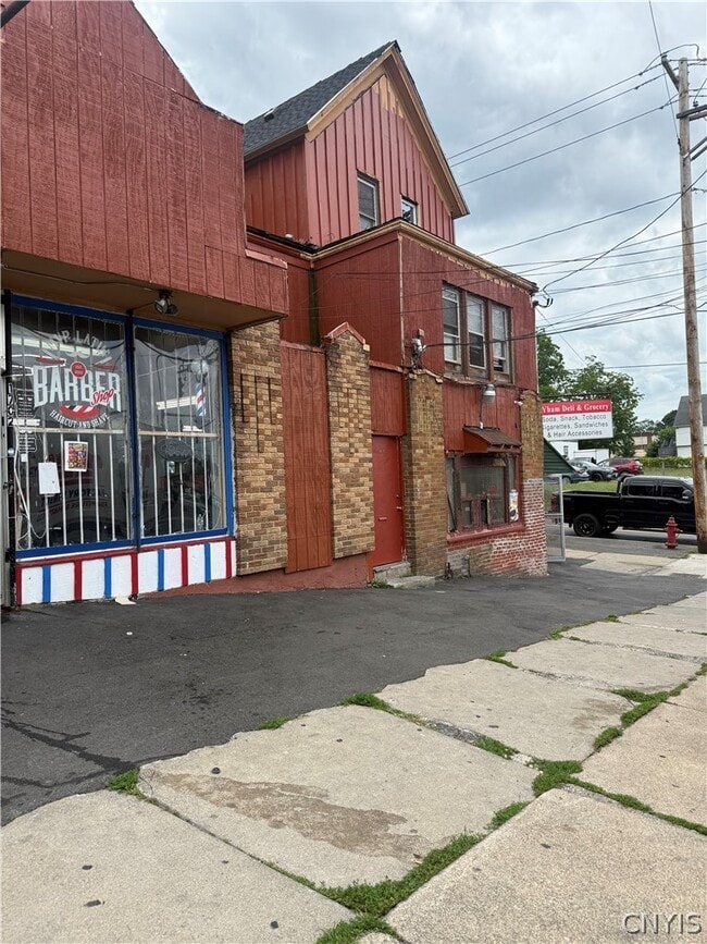 Building Photo - 1702 E Fayette St Unit 1